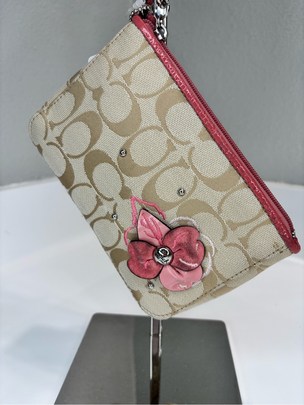 Coach Beige Signature Canvas Wristlet with Suede Pink Floral Appliques - Picture 3 of 11